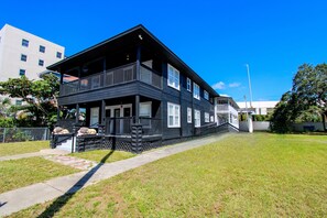 บริเวณภายนอก