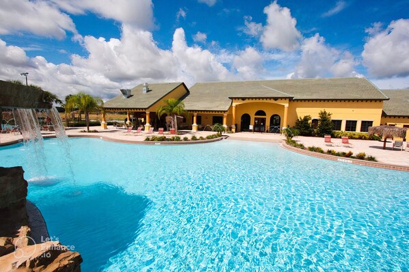 Outdoor pool, a heated pool - Beautiful Home w/ pool close to Disney Parks  (Kissimmee)