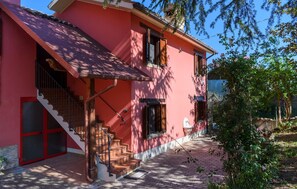 Exterior - Nice home in Bellante with kitchen (Bellante)