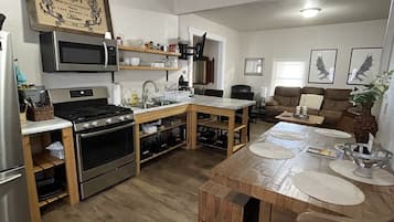 East Lodge | Private kitchen | Coffee/tea maker