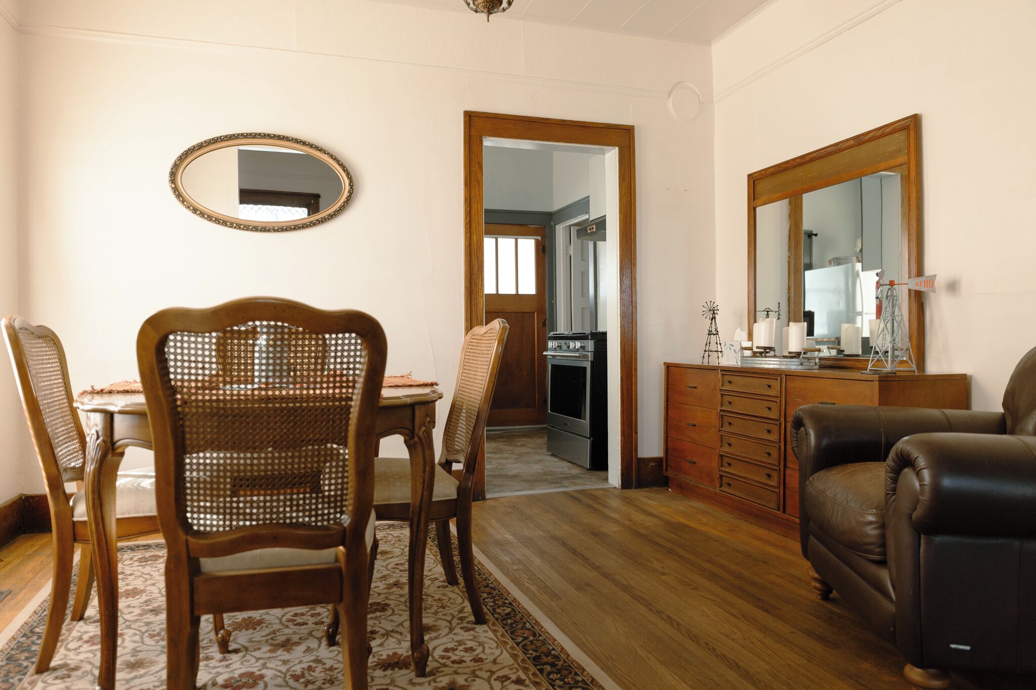 301 4th Ave East | Living area