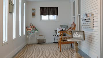 810 1st. Ave East | Free WiFi, bed sheets