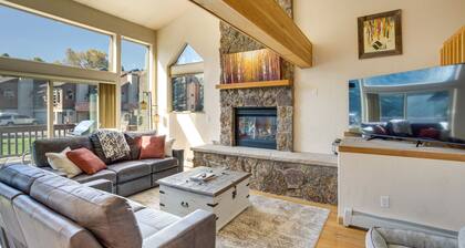 Cozy Colorado Retreat w/ Deck, Grill & Pool Access