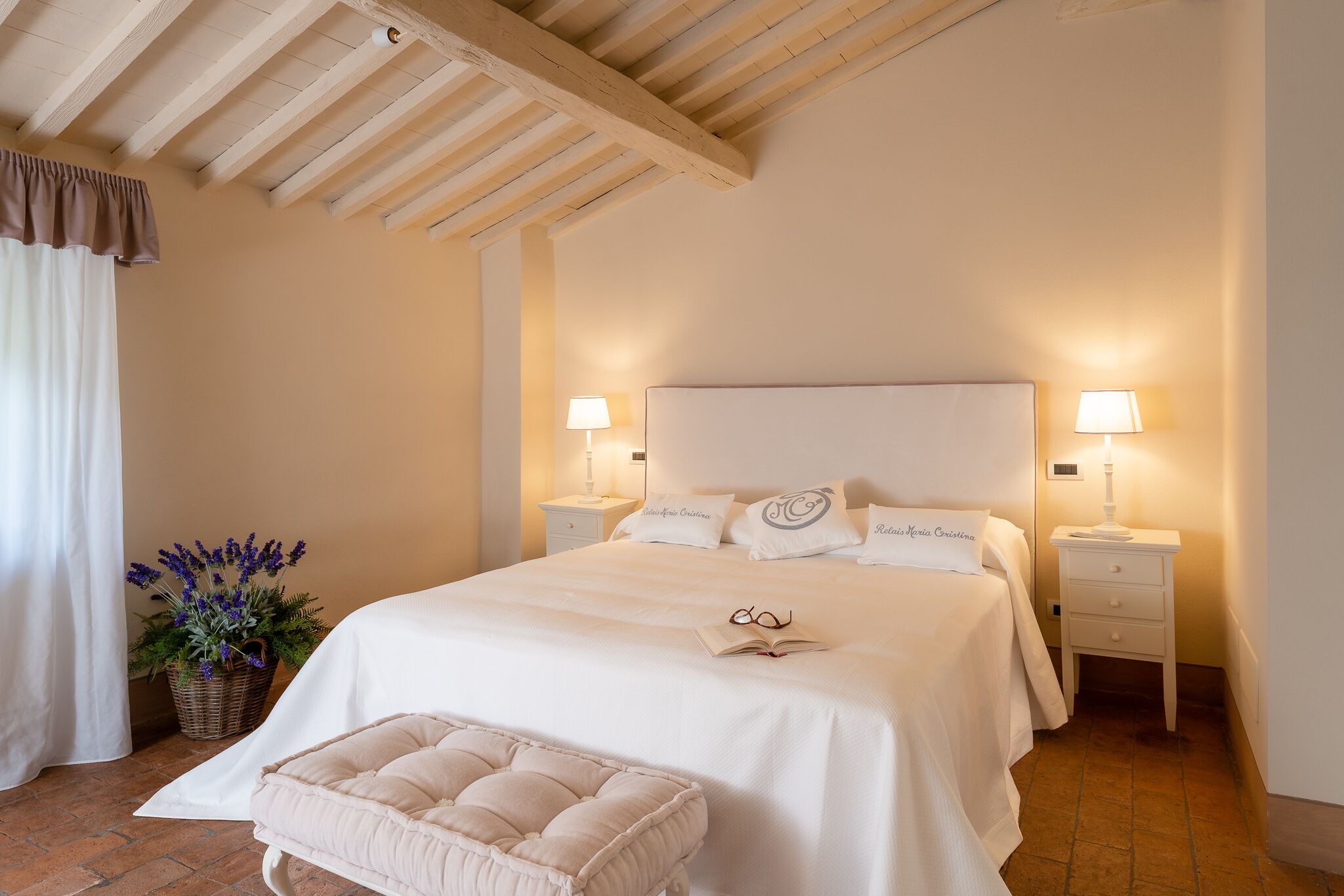 Habitación triple Deluxe | Ropa de cama de alta calidad, edredones de plumas, escritorio