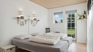 2 chambres, fer et planche à repasser, lit parapluie, Wi-Fi gratuit