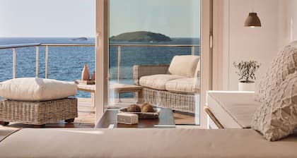 infinity seafront villa