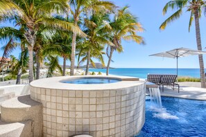 Pool - Upper Palmilla: Oceanfront room with pivate balconi (La Paz)
