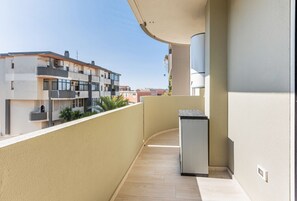 Property grounds - GuestHost - Roomy apartment of 70 sqm located on the second floor of a building with a lift (stairs to access) for 4 people. The accommodation is located in the center of Quartu Sant'Elena, served by all the main services: bars, restaurants, supermarkets (Quartu Sant'Elena)