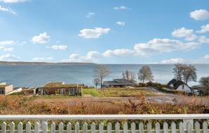 Exterior - Amazing home in Børkop with WiFi (Børkop)