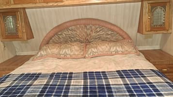 1 quarto, Wi-Fi de cortesia, roupa de cama