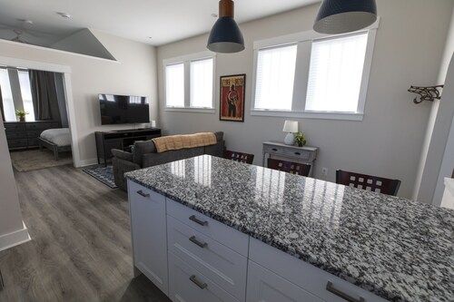 Modern Loft in 12 South ~ Walk to Hot Spots