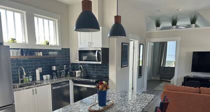 Modern Loft in 12 South ~ Walk to Hot Spots