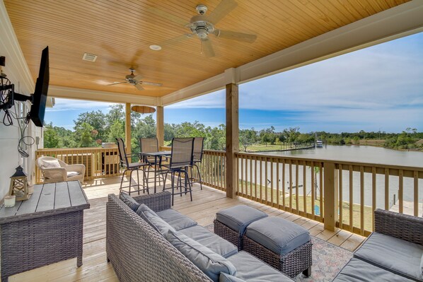Property grounds - Waterfront Pass Christian Paradise: 1 Mi to Beach (Pass Christian)