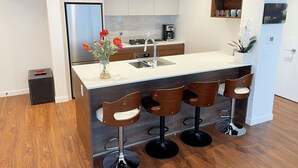 Unclassified image, 5 of 45, button - Modern Harbour View Sustainable Luxury Condo: 1 Bedroom 1 Bath (Victoria)
