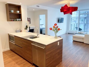 Interior - Modern Harbour View Sustainable Luxury Condo: 1 Bedroom 1 Bath (Victoria)