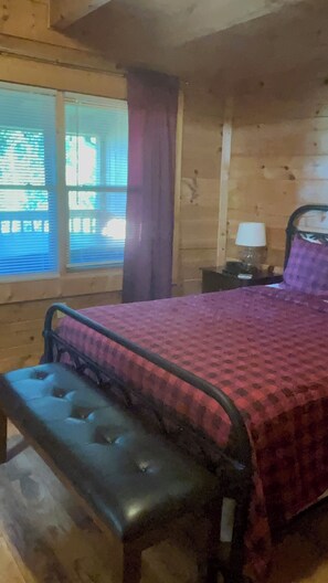 3 chambres, fer et planche à repasser, accès au Wi-Fi (inclus)