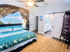 3 soveværelser, skrivebord, strygejern/strygebræt, weekendseng