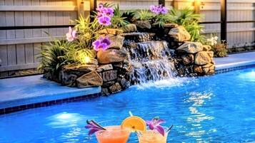 Piscine extérieure, piscine chauffée