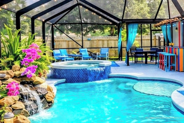 Resort-Style Pool & Hot tub Oasis, Sunny days &Blue Nights + Waterfall Retreat