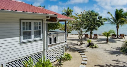 Quiet Beachfront Cabin in Maya Beach. 2BR