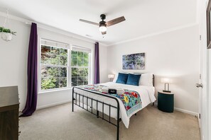 4 chambres, bureau, Wi-Fi gratuit, draps fournis