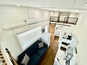 Interior - Newly listed Tiny Home! 5 mins from Lake Oconee!
 (Eatonton)