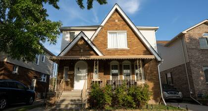 Beautiful Newly Renovated Home in Dearborn