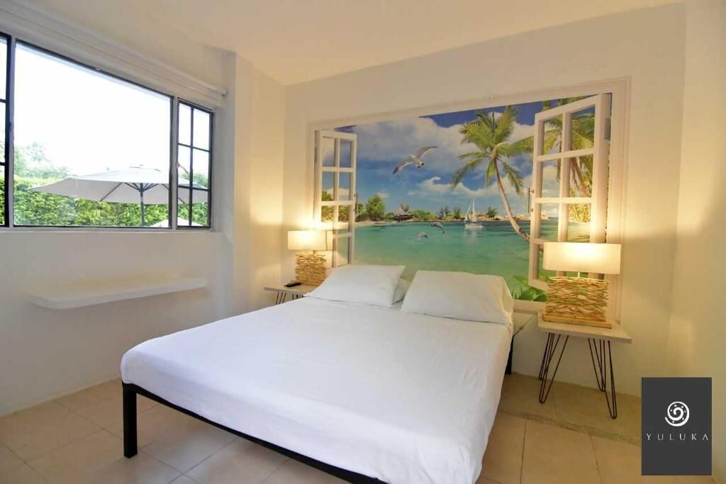 Caja de seguridad en la habitación, cortinas blackout y wifi gratis 