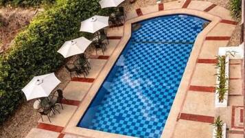 Alberca al aire libre