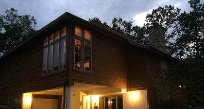 The EarthHouse ~ Wall-to-wall unique style, Luxury Linens and Amazing Comfort