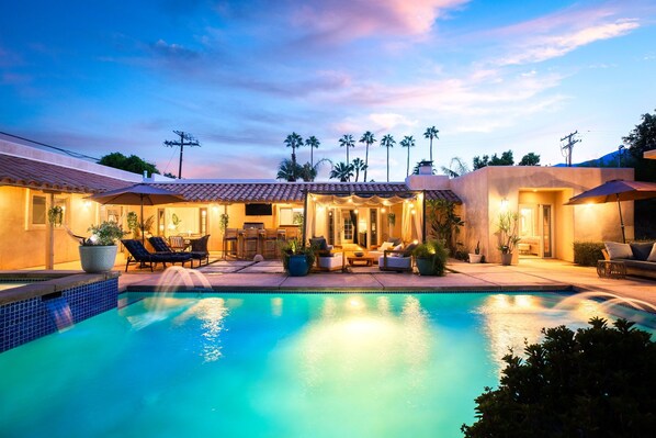 A heated pool - Great Reviews Beautiful Movie Colony Home Pool,Spa (Palm Springs)