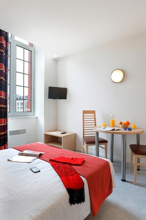 Cuna de viaje y wifi gratis 