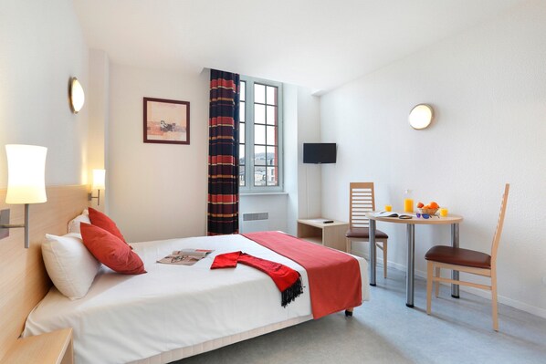 Cuna de viaje y wifi gratis 