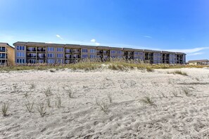 Exterior - Oceans of Amelia - Updated 2 Bed/2 Bath Condo with Glorious Views! (Amelia Island)
