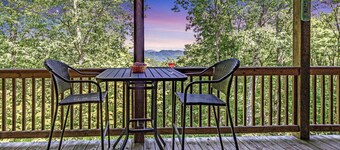 Nantahala Nook Hot Tub, Game Room & Stunning Views