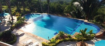 Stunning ocean views in relaxation paradise! Serenity & nature await! Condo #306