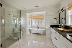 Bathtub, hair dryer, towels