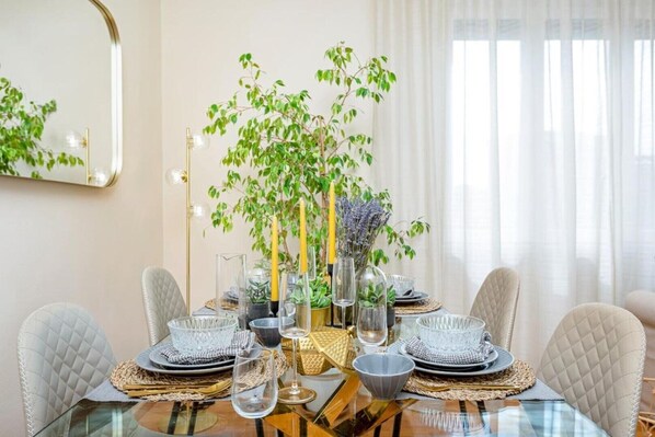 Dining - Art Deco - Sleepwithme - Free Parking - Free Breakfast - Very connected (Pisa)