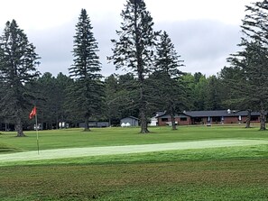 Golf - 03 Dutchmen Classic that sleeps 1- 6 people comfortably for the perfect weekend  (Cloquet)