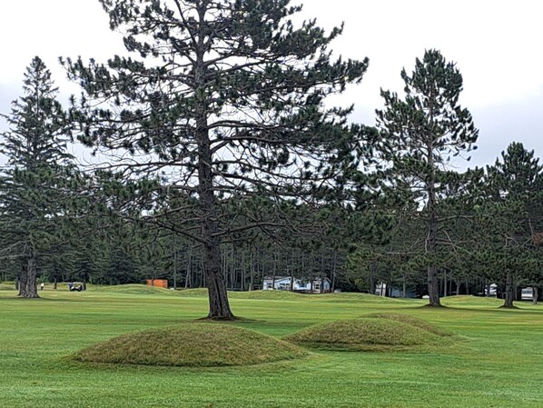 Property grounds - 03 Dutchmen Classic that sleeps 1- 6 people comfortably for the perfect weekend  (Cloquet)