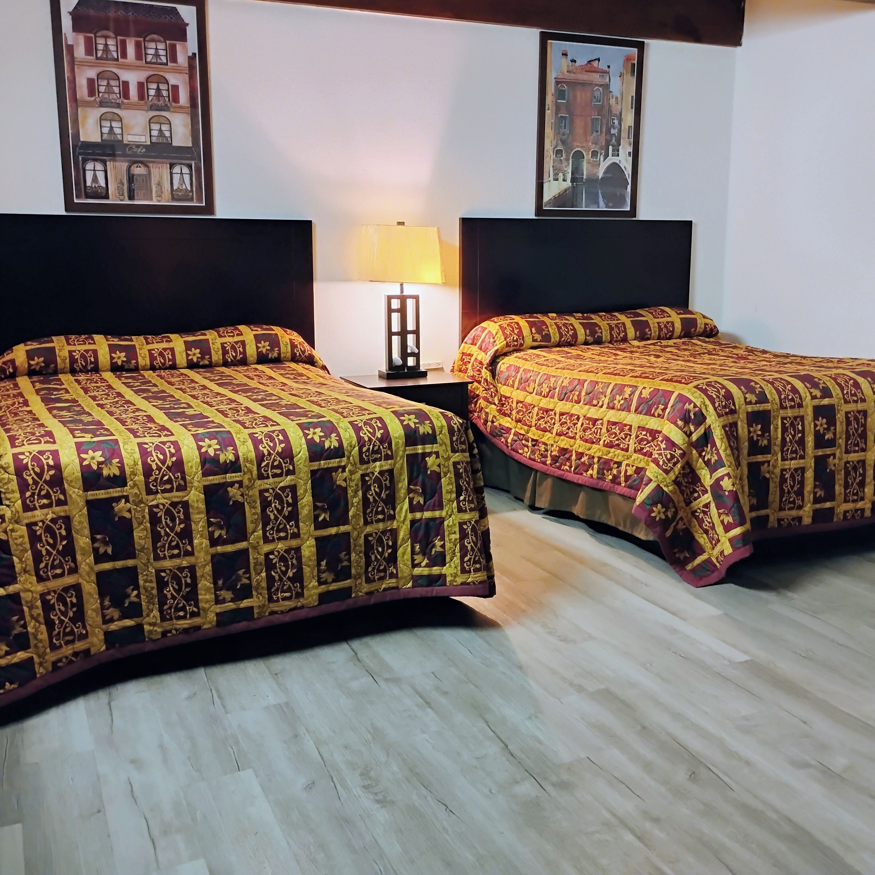 Double Room with Balcony | Free WiFi, bed sheets