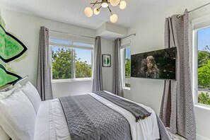 8 Schlafzimmer, Bügeleisen/Bügelbrett, Reisekinderbett, WLAN