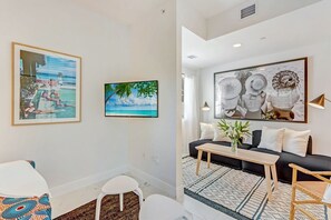 Fernseher, Tischfußball