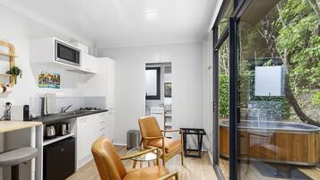 Studio Suite (2 Peas In A Pod) | Peralatan tempat tidur premium, gebar bulu kapas, busa memori