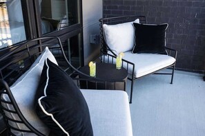 Terrace/patio - Penthouse Blues-Odyssey-Pool & Gym-Gr8 Walking Loc (Nashville)