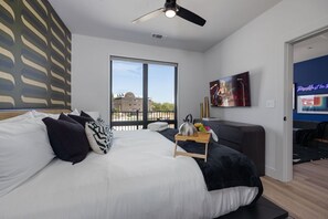 2 bedrooms, iron/ironing board, travel cot, free WiFi - Penthouse Blues-Odyssey-Pool & Gym-Mins 4 Broadway (Nashville)