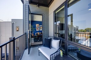 Terrace/patio - Penthouse Blues-Odyssey-Pool & Gym-Mins 4 Broadway (Nashville)