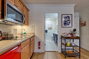 Fridge, microwave, stovetop, coffee/tea maker - Charming Downtown Helen Getaway (Helen)