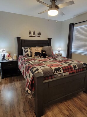 2 bedrooms, iron/ironing board, WiFi, bed sheets
