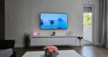 Apartment Aleksandra in city center